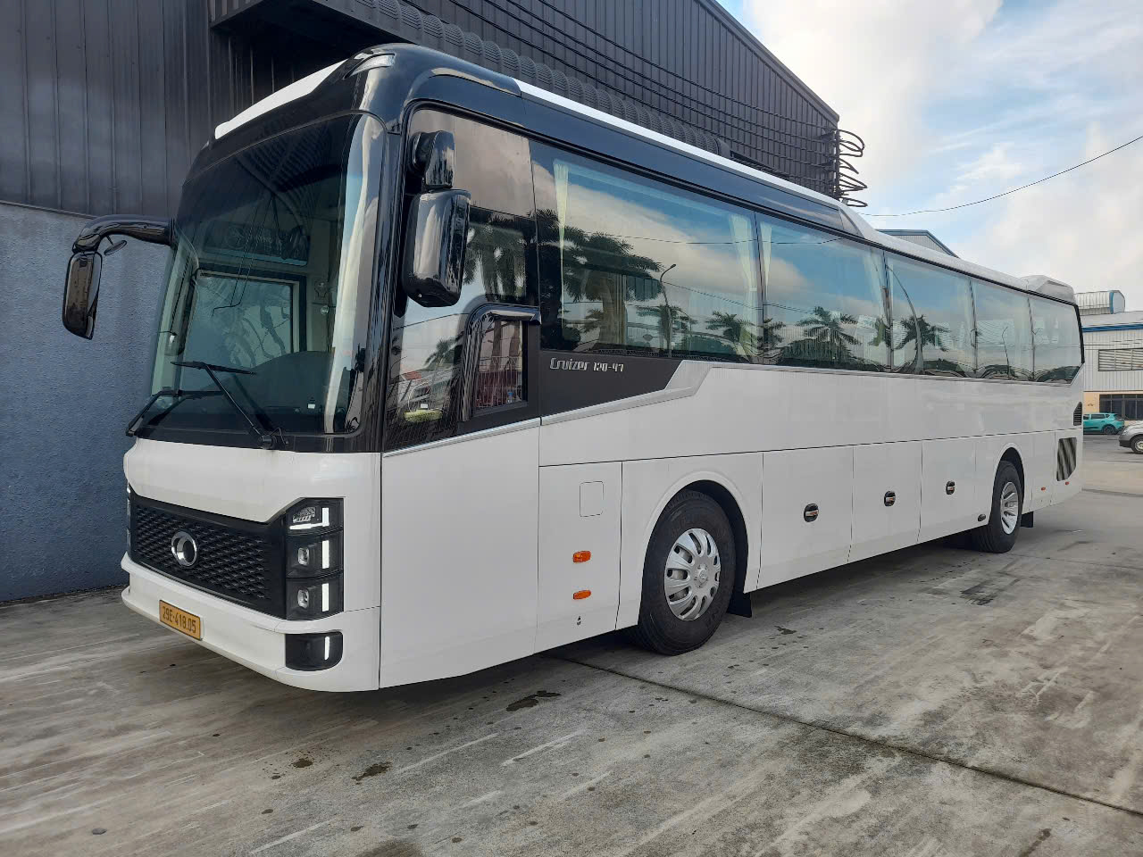 Thuê xe Huyendai Univer Limousine 29 chỗ (45 ghế ---> 29 chỗ)